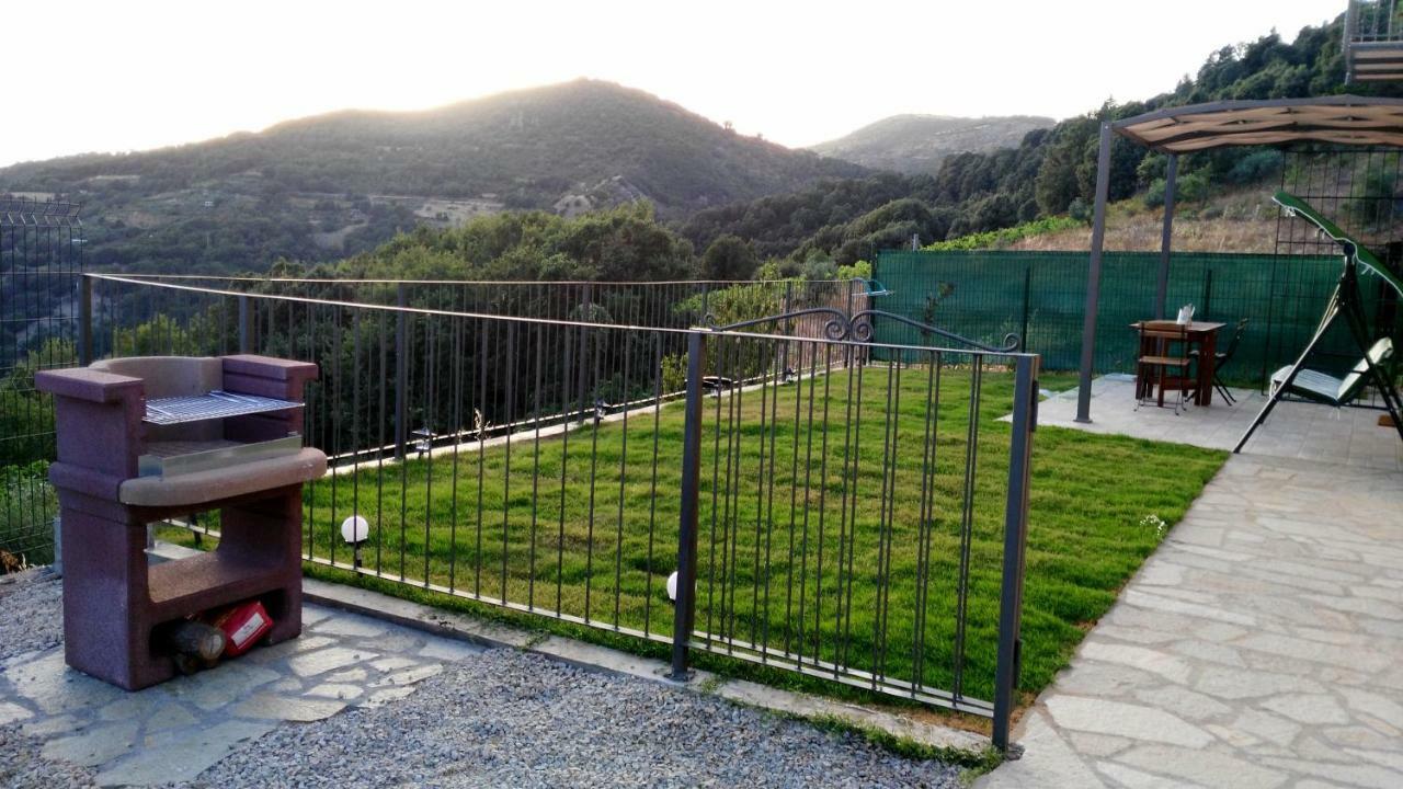 La Peonia Casa Vacanze In Montagna Prato Verde Panorama Stupendo Sardegna Seùlo Kültér fotó